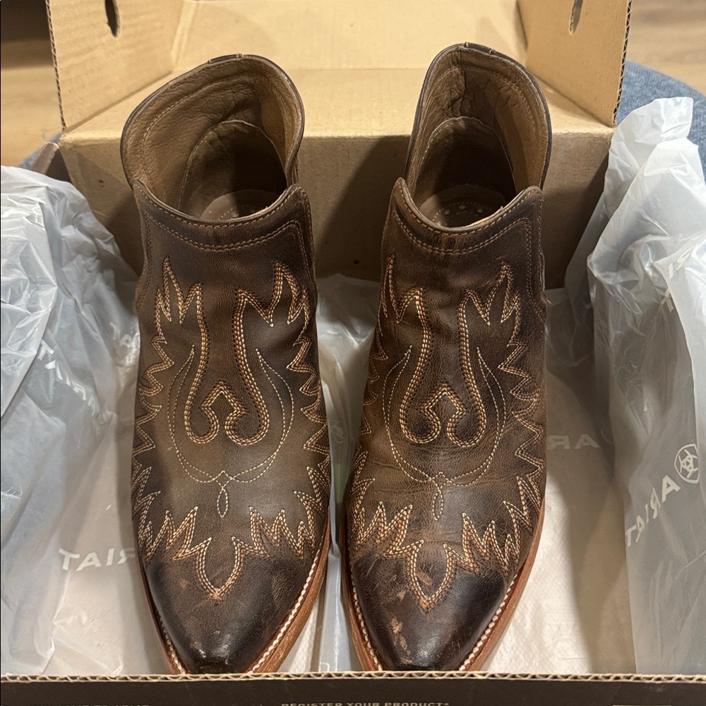 Ariat Dixon - Taupe Brown Leather Cutout Ankle Booties - Picture 2 of 8